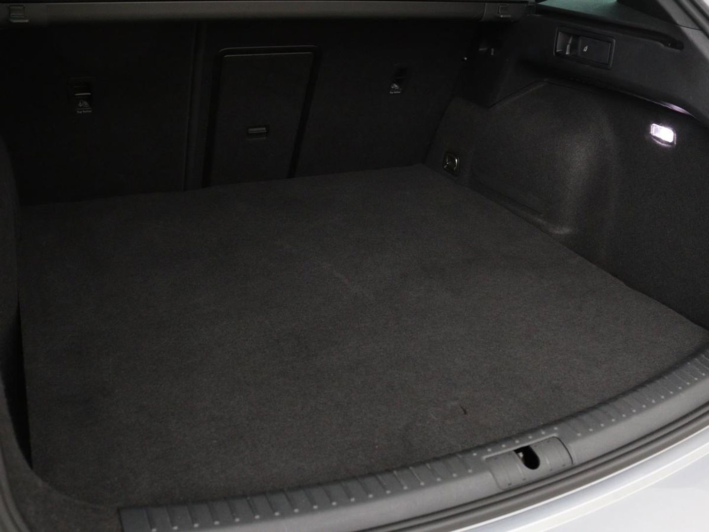 SEAT Leon 1.4 TSI eHybrid PHEV FR | Carplay | Sfeerverlichting | Navigatie | Full LED | Sportstoelen | Parkeerhulp | Climate control | Cruise control