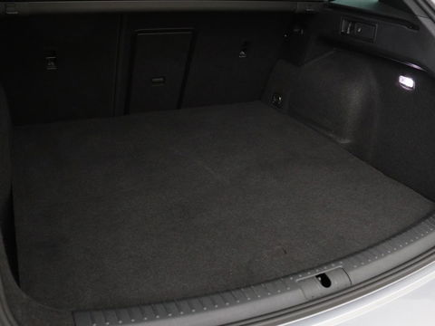 SEAT Leon 1.4 TSI eHybrid PHEV FR | Carplay | Sfeerverlichting | Navigatie | Full LED | Sportstoelen | Parkeerhulp | Climate control | Cruise control