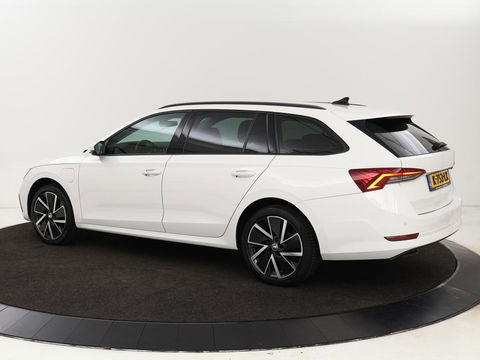 Škoda Octavia 1.4 TSI iV Business Edition | Trekhaak | Carplay | Full LED | Navigatie | Climate control | Parkeerhulp | Cruise control | PHEV