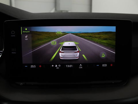 Škoda Octavia 1.4 TSI iV Business Edition | Trekhaak | Carplay | Full LED | Navigatie | Climate control | Parkeerhulp | Cruise control | PHEV
