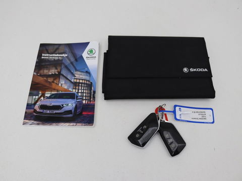 Škoda Octavia 1.4 TSI iV Business Edition | Trekhaak | Carplay | Full LED | Navigatie | Climate control | Parkeerhulp | Cruise control | PHEV
