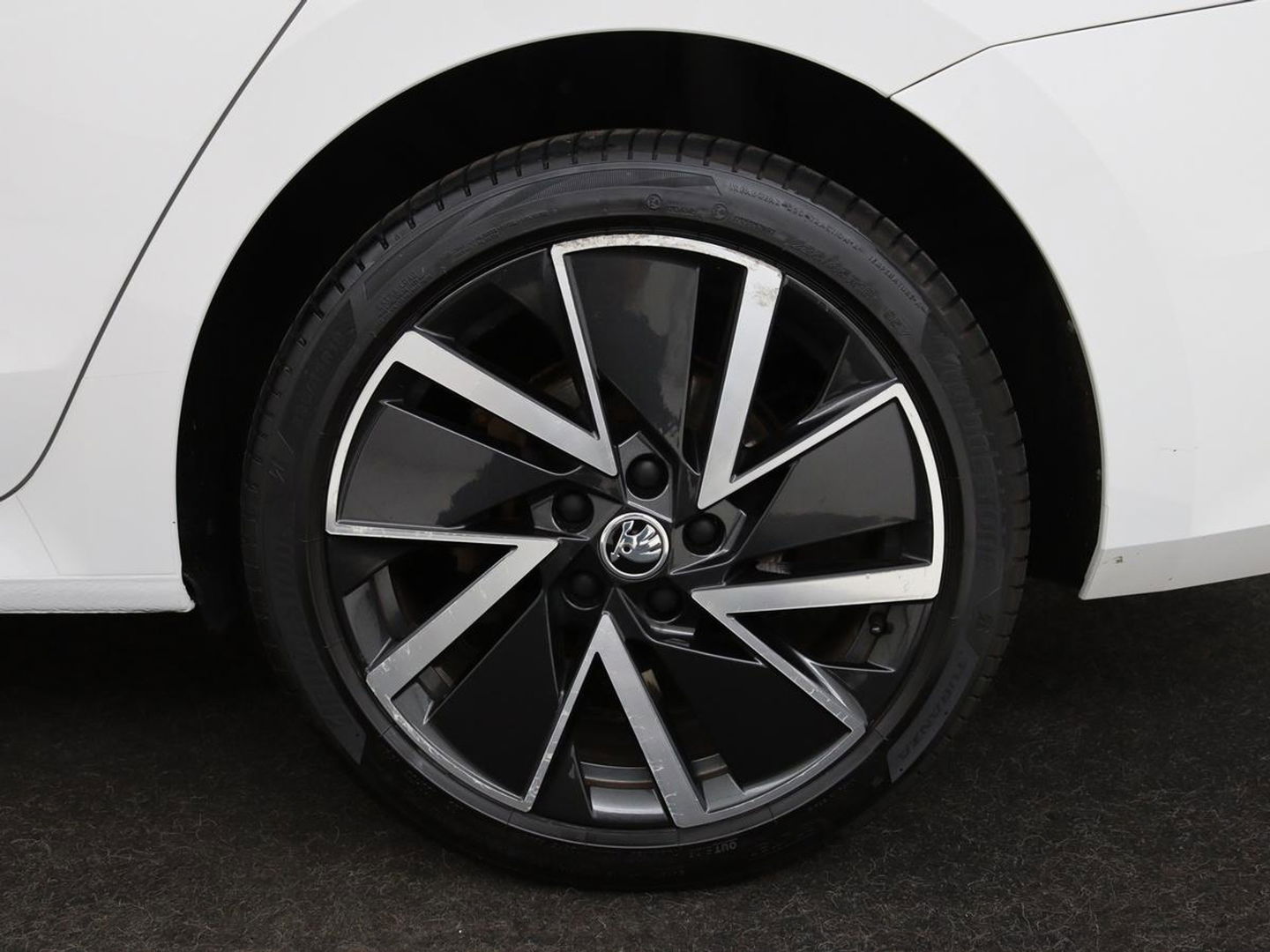 Škoda Octavia 1.4 TSI iV Business Edition | Trekhaak | Carplay | Full LED | Navigatie | Climate control | Parkeerhulp | Cruise control | PHEV