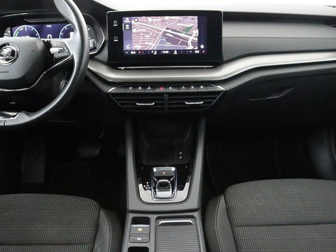 Škoda Octavia 1.4 TSI iV Business Edition | Trekhaak | Carplay | Full LED | Navigatie | Climate control | Parkeerhulp | Cruise control | PHEV