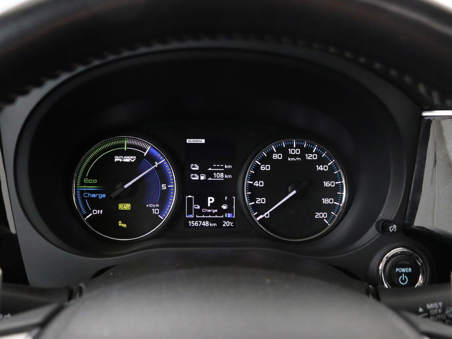Mitsubishi Outlander 2.4 PHEV Intense+ | Schuifdak | Stoel & stuurverwarming | 360 camera | Trekhaak | Half leder | Carplay | Navigatie | Climate control