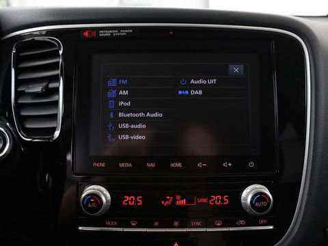 Mitsubishi Outlander 2.4 PHEV Intense+ | Schuifdak | Stoel & stuurverwarming | 360 camera | Trekhaak | Half leder | Carplay | Navigatie | Climate control