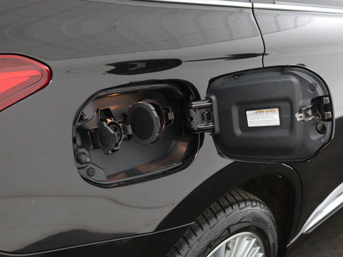 Mitsubishi Outlander 2.4 PHEV Intense+ | Schuifdak | Stoel & stuurverwarming | 360 camera | Trekhaak | Half leder | Carplay | Navigatie | Climate control