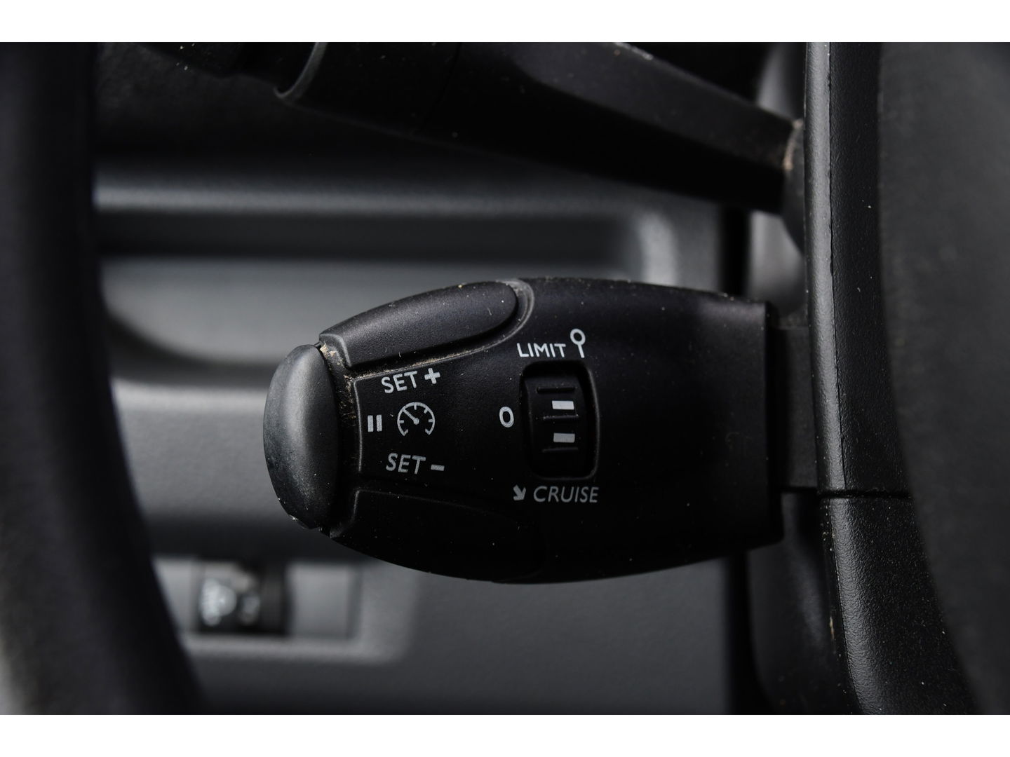 Citroën ë-Jumpy L2 50 kWh Black & White Edition Cruise, Sensoren, 136pk, Radio, Uniek!