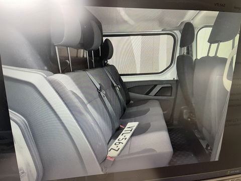 Renault Trafic 2.0 dCi 150 T29 L2H1 DC 5 persoons Business / vaste prijs rijklaar € 24.950 ex btw