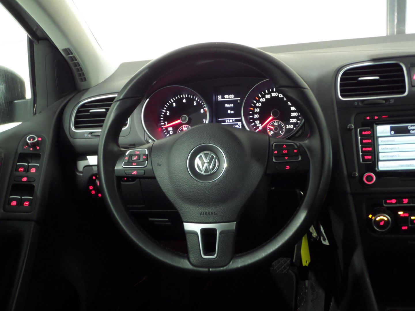 Volkswagen Golf 1.2 TSI Highline "Origineel NL!" Leer Trekhaak Navigatie Bluetooth Stoelverwarming, van 1e eigenaar in nieuwstaat!