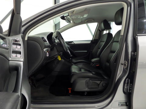 Volkswagen Golf 1.2 TSI Highline "Origineel NL!" Leer Trekhaak Navigatie Bluetooth Stoelverwarming, van 1e eigenaar in nieuwstaat!