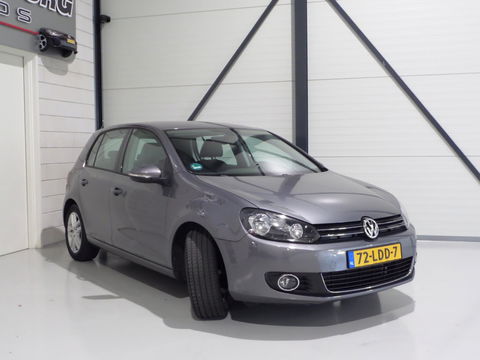 Volkswagen Golf 1.2 TSI Highline "Origineel NL!" Leer Trekhaak Navigatie Bluetooth Stoelverwarming, van 1e eigenaar in nieuwstaat!