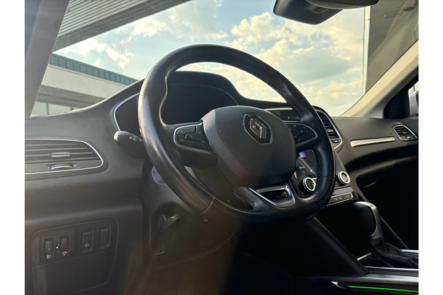Renault Mégane 1.3 TCE INTENS AUTOMAAT NAVI PDC-CAMERA HEADUP.