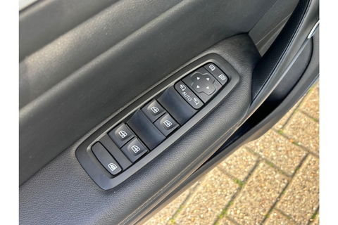 Renault Mégane 1.3 TCE INTENS AUTOMAAT NAVI PDC-CAMERA HEADUP.