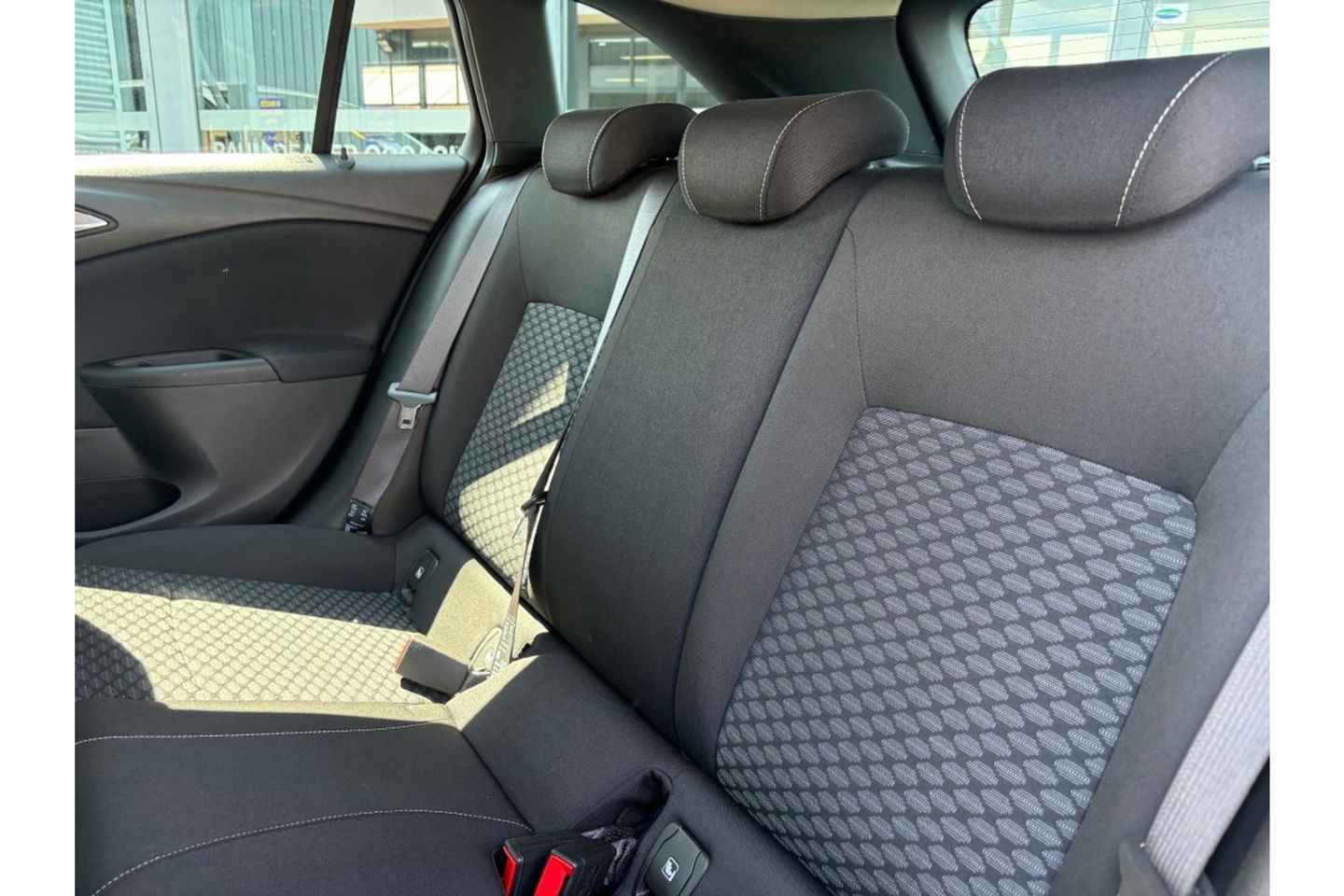Opel Astra 1.6 CDTI 140PK BUSINESS NAVI AIRCO PDC.