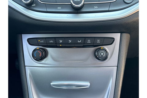 Opel Astra 1.6 CDTI 140PK BUSINESS NAVI AIRCO PDC.