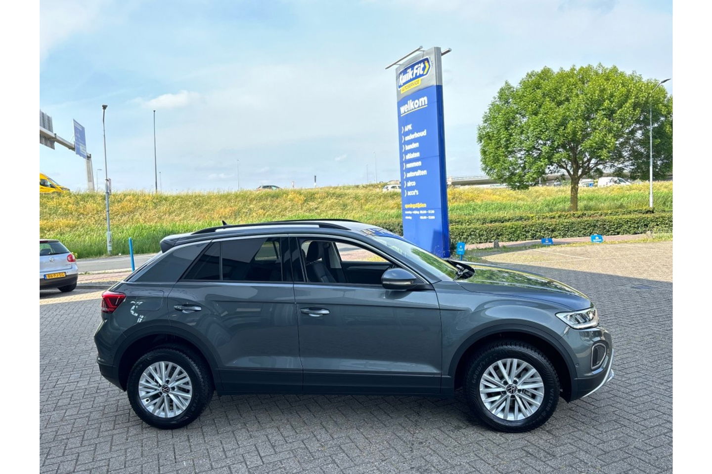 Volkswagen T-Roc 1.0 TSI 115PK STYLE EDITION AIRCO NAVI PDC STOELVW.