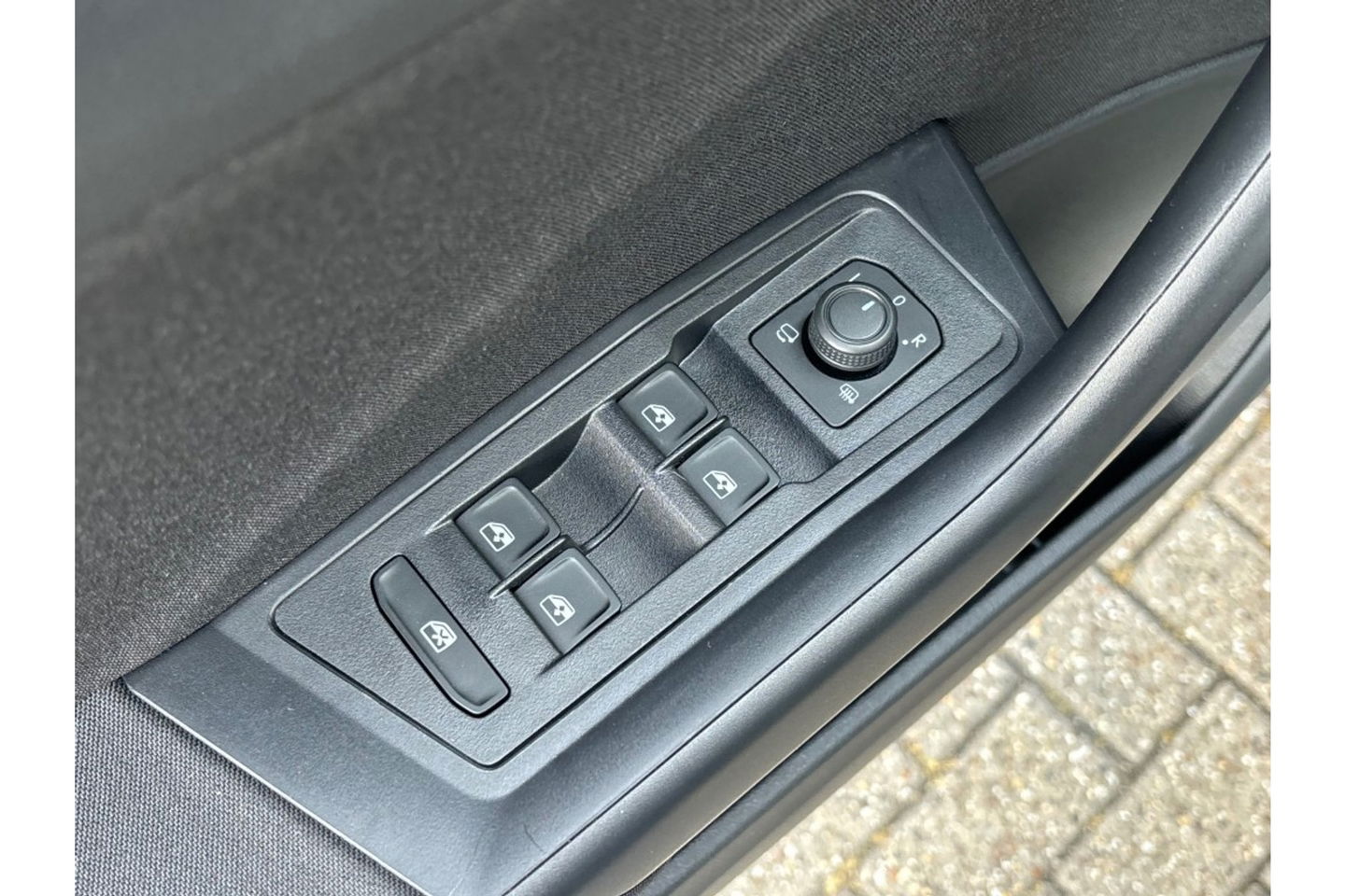 Volkswagen T-Roc 1.0 TSI 115PK STYLE EDITION AIRCO NAVI PDC STOELVW.