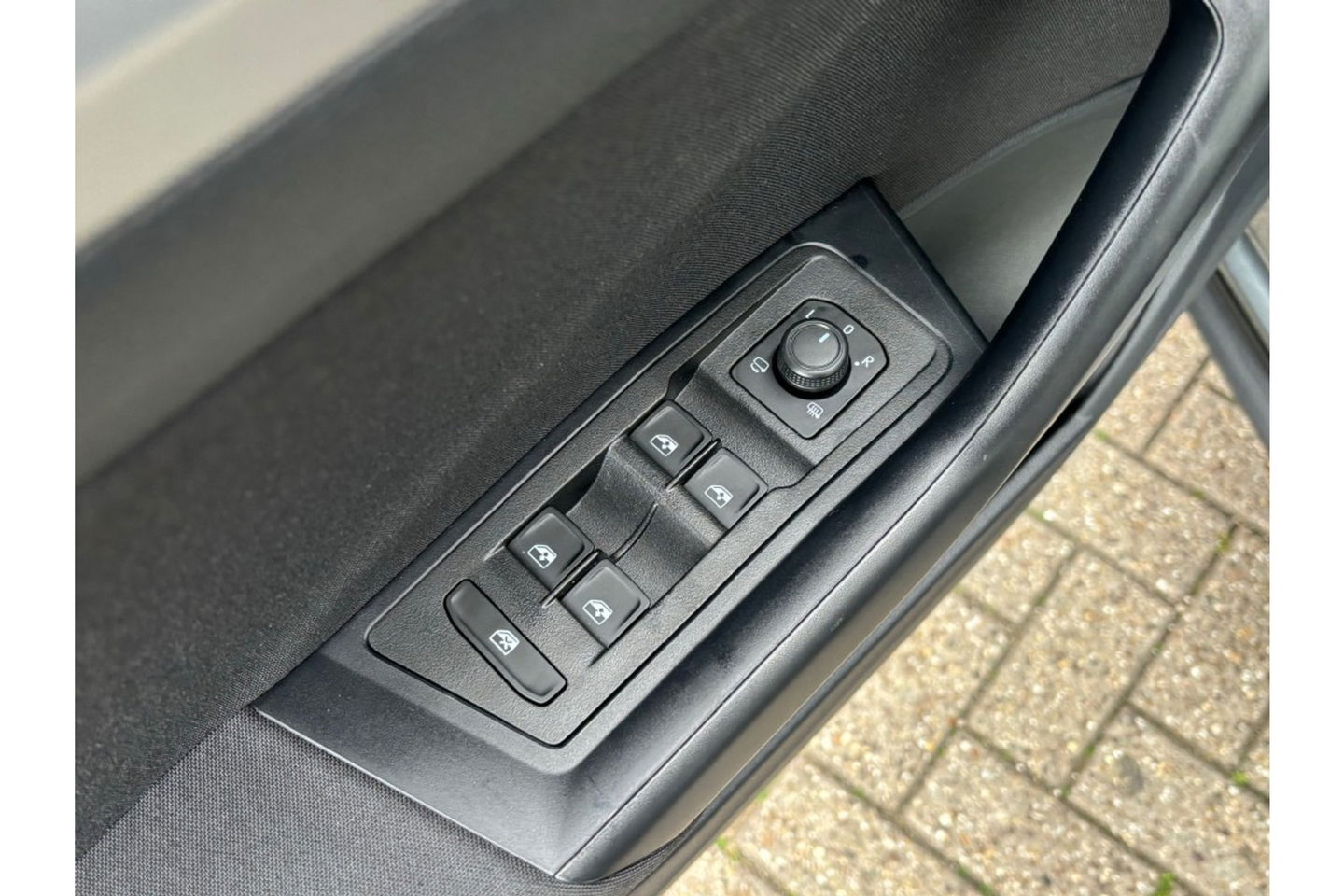 Volkswagen T-Roc 1.0 TSI 115PK STYLE AIRCO NAVI PDC VIRTUAL.