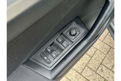 Volkswagen T-Roc 1.0 TSI 115PK STYLE AIRCO NAVI PDC VIRTUAL.