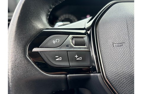 Peugeot 2008 1.2 PT ACTIVE PACK AUTOMAAT AIRCO CRUISE NAVI PDC.