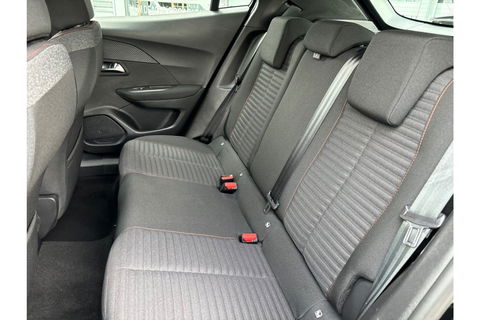 Peugeot 2008 1.2 PT ACTIVE PACK AUTOMAAT AIRCO CRUISE NAVI PDC.