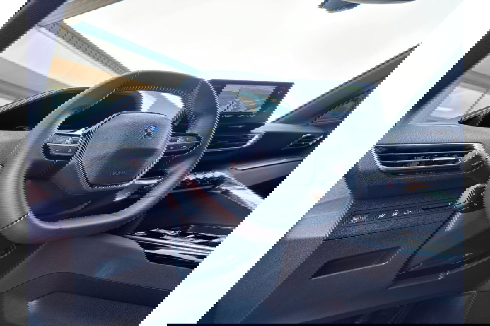 Peugeot 3008 1.2 130PK AUTOMAAT ALLURE AIRCO NAVI PDC-CAMERA VIRTUAL.