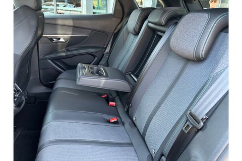 Peugeot 3008 1.2 130PK AUTOMAAT ALLURE AIRCO NAVI PDC-CAMERA VIRTUAL.