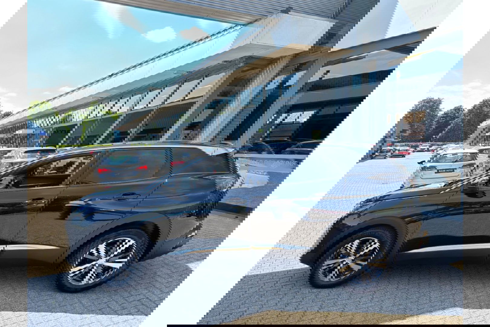 Peugeot 3008 1.2 130PK AUTOMAAT ALLURE AIRCO NAVI PDC-CAMERA VIRTUAL.