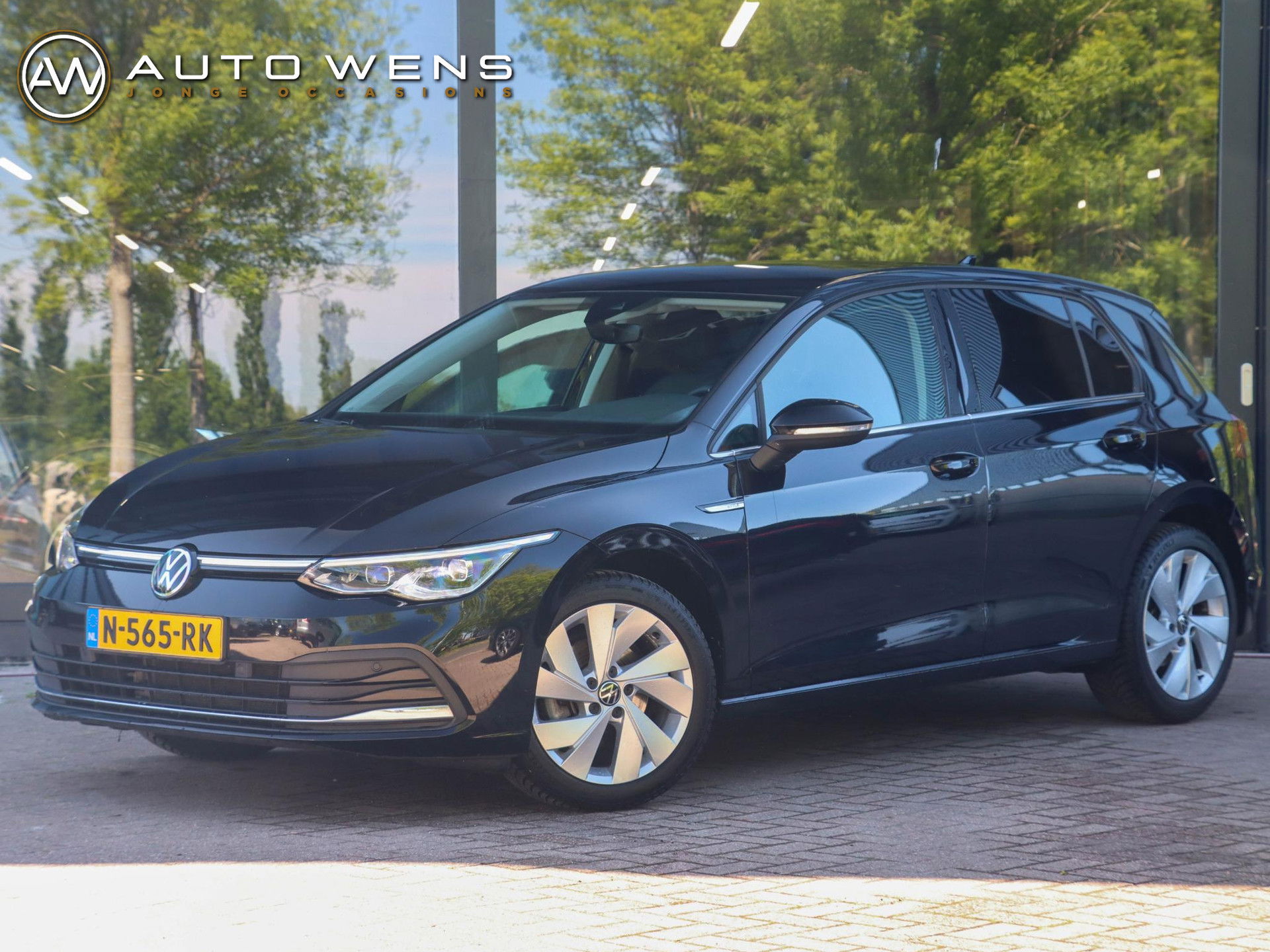 Volkswagen Golf 1.5 eTSI Style DSG 150PK | 17 inch | IQ Light | Alcantara | Memory | Camera