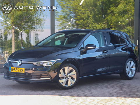 Volkswagen Golf 1.5 eTSI Style DSG 150PK | 17 inch | IQ Light | Alcantara | Memory | Camera