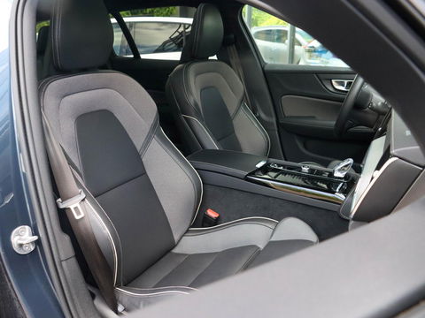 Volvo V60 T8 Recharge Plus Dark AWD 455pk | 360 Cam | Harman Kardon | Panodak