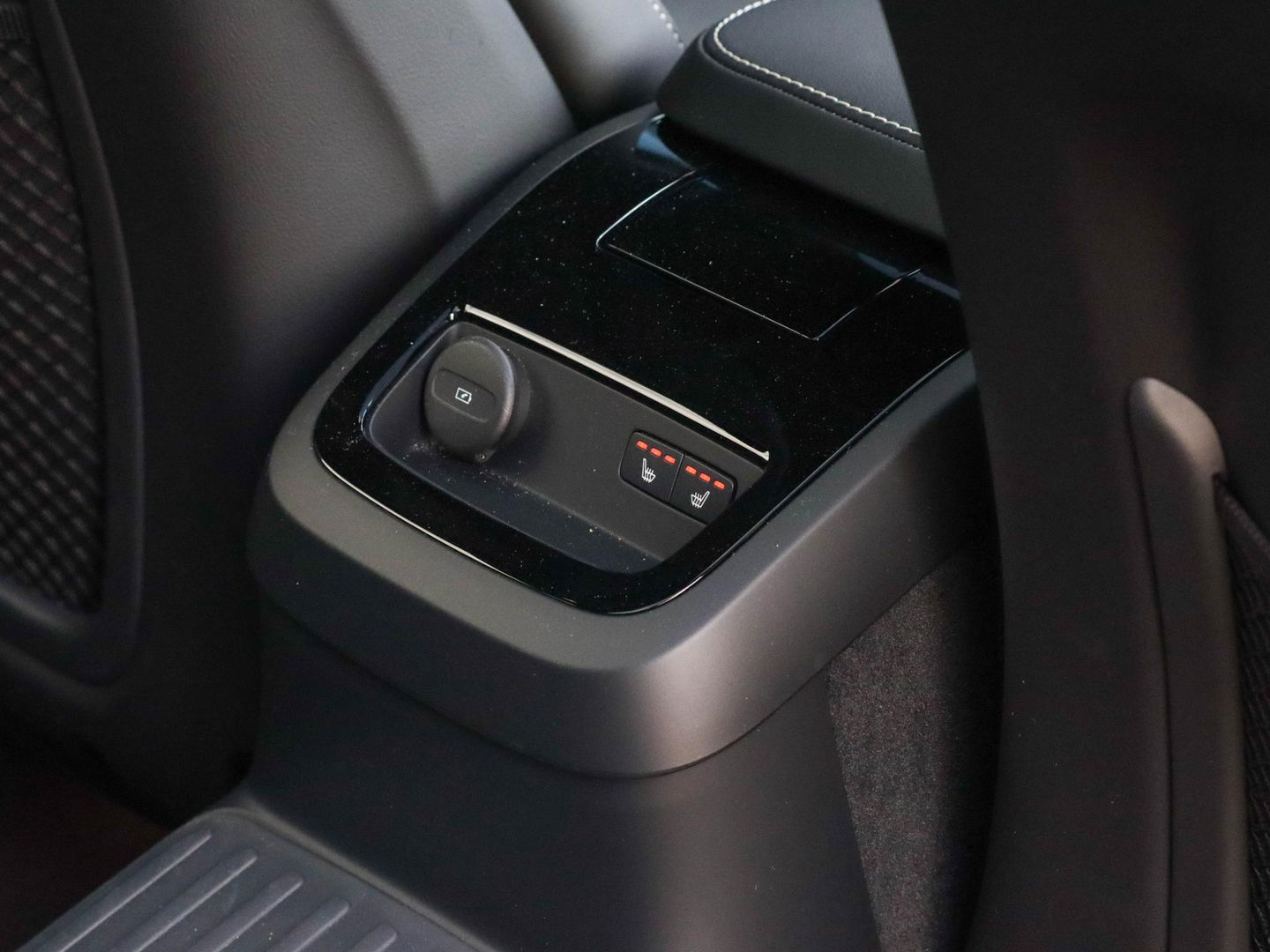 Volvo V60 T8 Recharge Plus Dark AWD 455pk | 360 Cam | Harman Kardon | Panodak