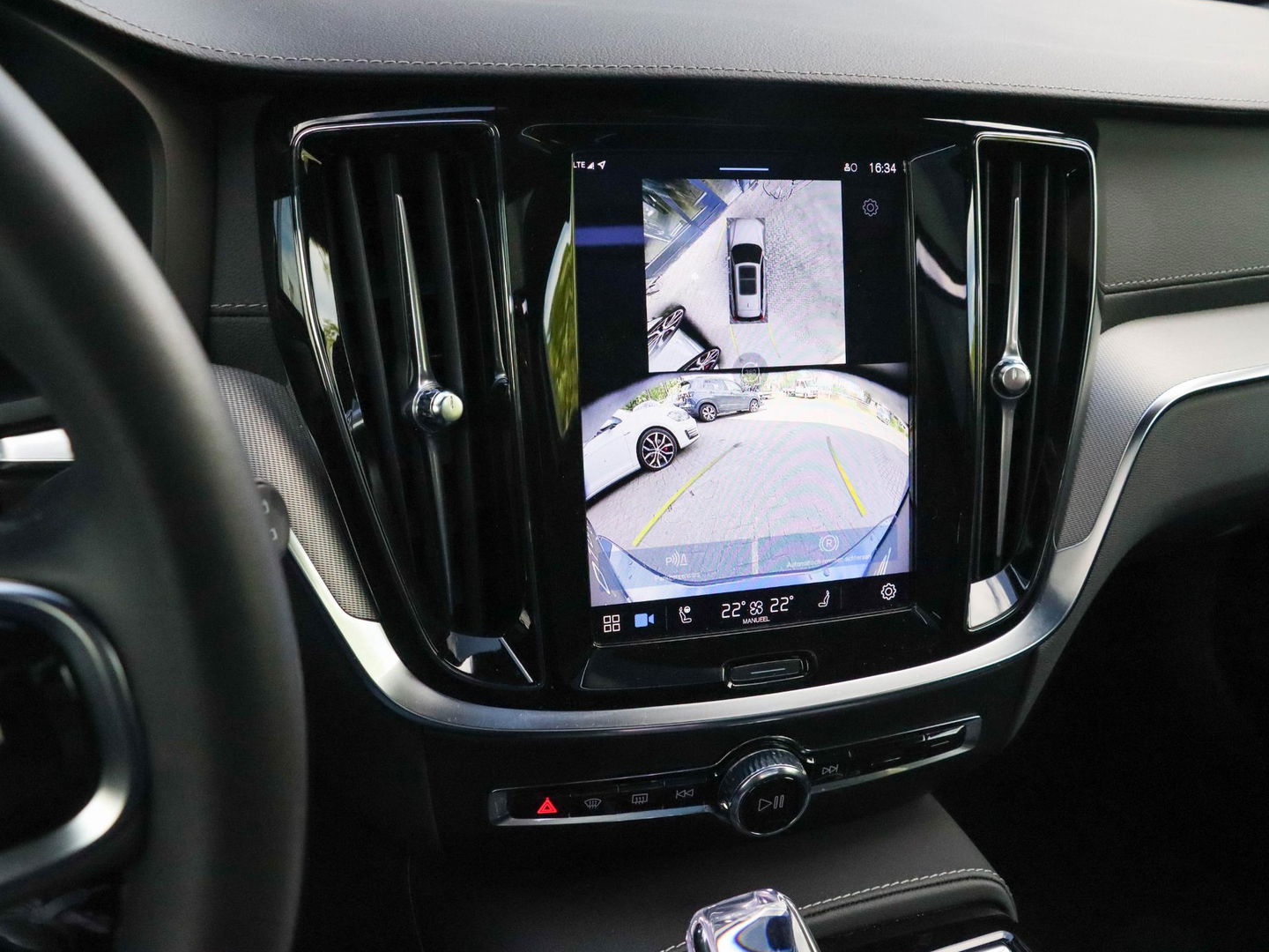Volvo V60 T8 Recharge Plus Dark AWD 455pk | 360 Cam | Harman Kardon | Panodak