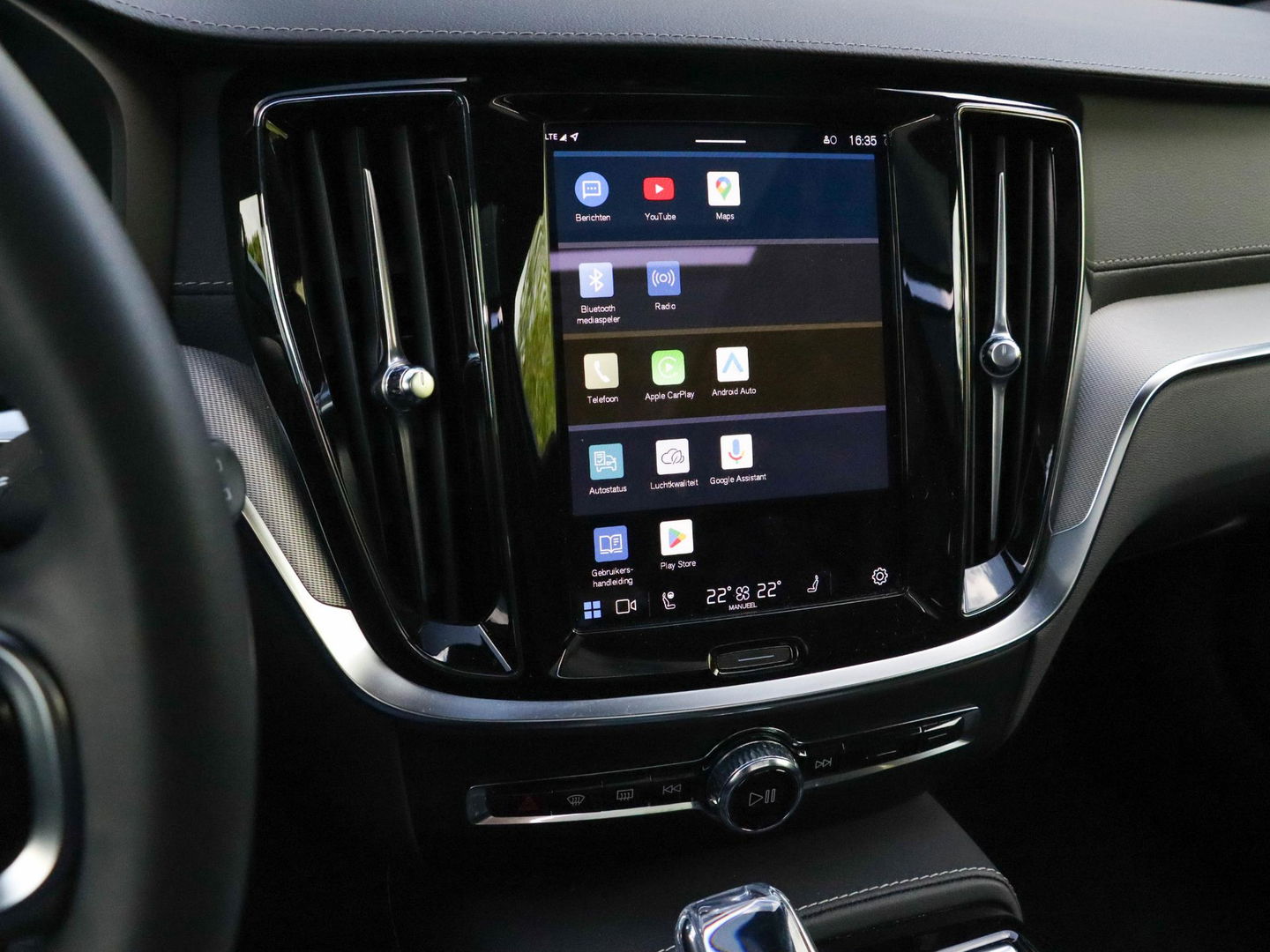 Volvo V60 T8 Recharge Plus Dark AWD 455pk | 360 Cam | Harman Kardon | Panodak