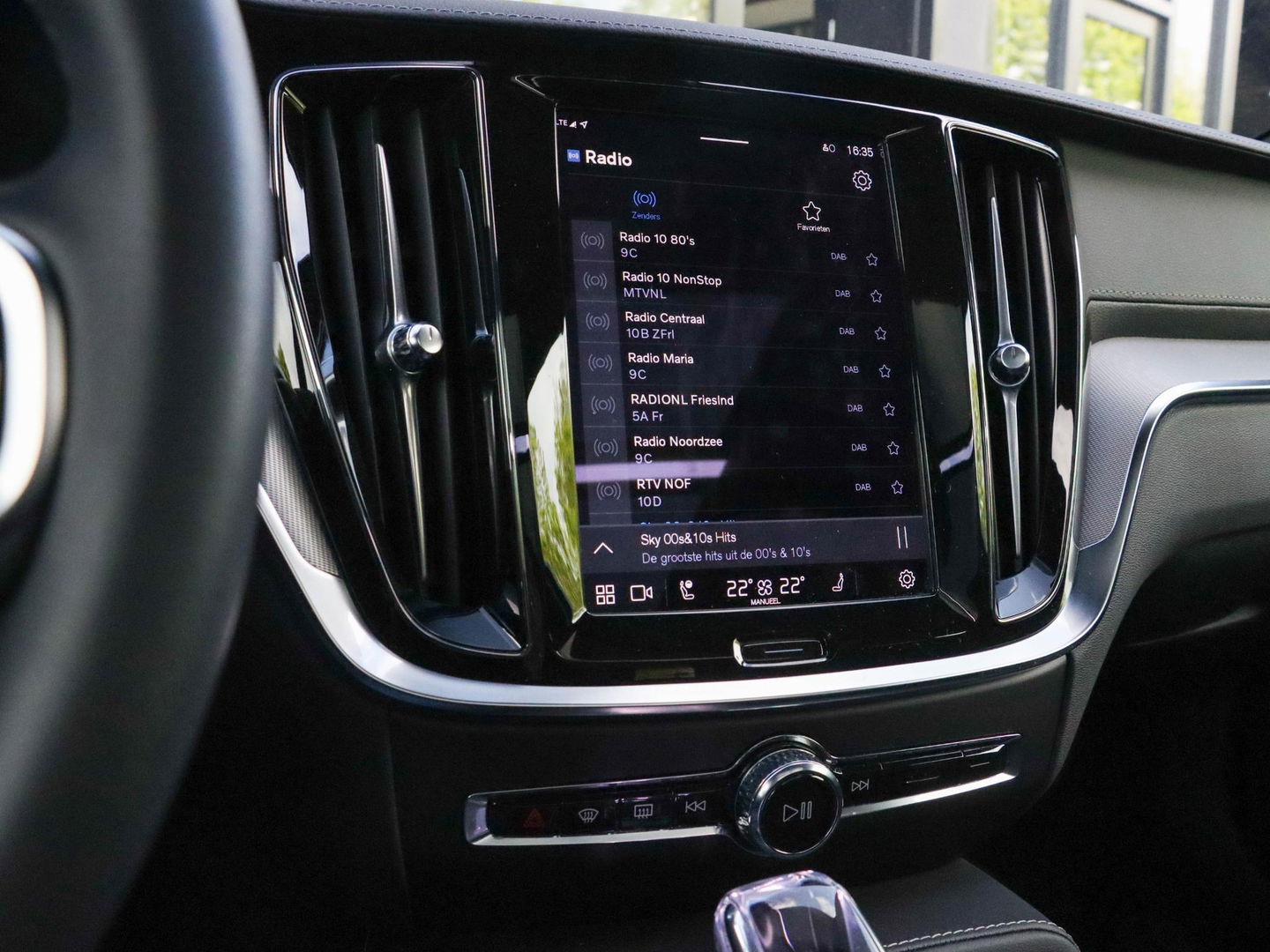 Volvo V60 T8 Recharge Plus Dark AWD 455pk | 360 Cam | Harman Kardon | Panodak