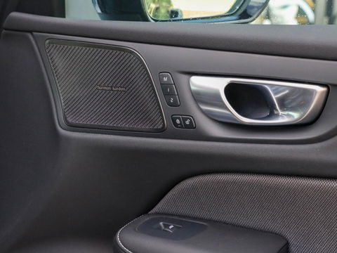 Volvo V60 T8 Recharge Plus Dark AWD 455pk | 360 Cam | Harman Kardon | Panodak