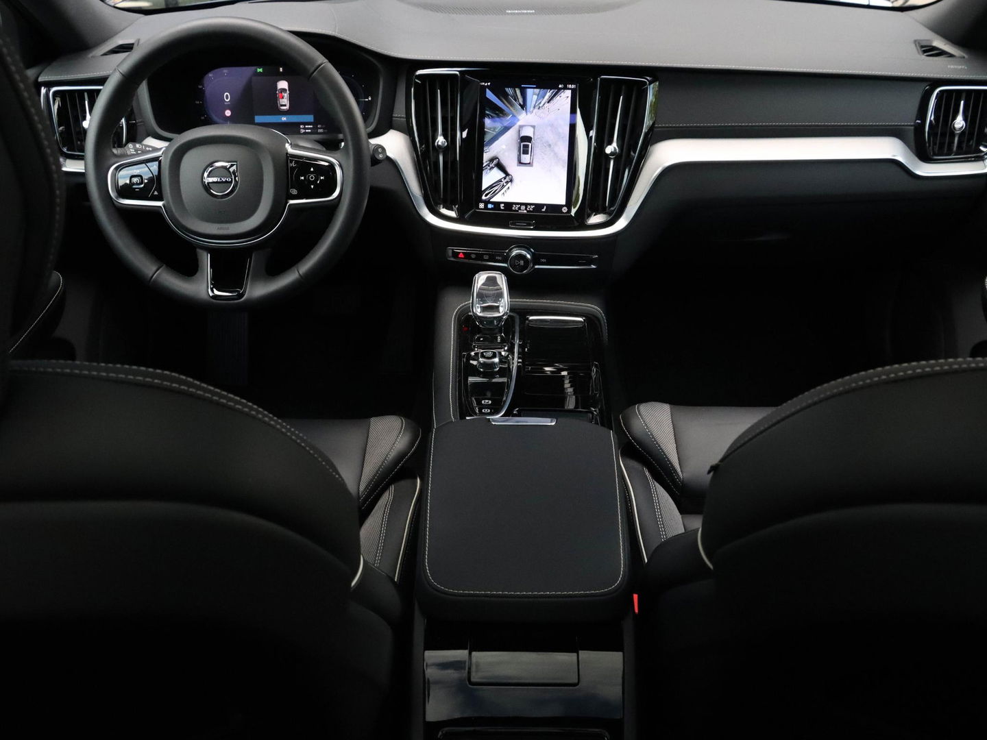 Volvo V60 T8 Recharge Plus Dark AWD 455pk | 360 Cam | Harman Kardon | Panodak