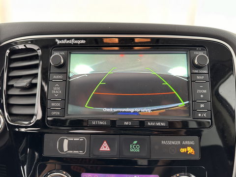 Mitsubishi Outlander 2.0 PHEV Instyle+ AWD Aut. *PANO | XENON | FULL-LEATHER | NAVI-FULLMAP | DAB+ | KEYLESS | CAMERA | COMFORT-SEATS | ROCKFORD-AUDIO |  ECC | HEATED-SEATS | SHIFT-PADDLES | LANE-ASSIST | CRUISE | TOWBAR | 18"ALU*