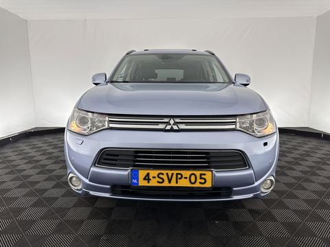 Mitsubishi Outlander 2.0 PHEV Instyle+ AWD Aut. *PANO | XENON | FULL-LEATHER | NAVI-FULLMAP | DAB+ | KEYLESS | CAMERA | COMFORT-SEATS | ROCKFORD-AUDIO |  ECC | HEATED-SEATS | SHIFT-PADDLES | LANE-ASSIST | CRUISE | TOWBAR | 18"ALU*