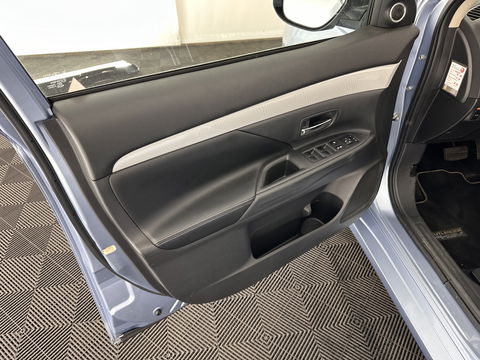 Mitsubishi Outlander 2.0 PHEV Instyle+ AWD Aut. *PANO | XENON | FULL-LEATHER | NAVI-FULLMAP | DAB+ | KEYLESS | CAMERA | COMFORT-SEATS | ROCKFORD-AUDIO |  ECC | HEATED-SEATS | SHIFT-PADDLES | LANE-ASSIST | CRUISE | TOWBAR | 18"ALU*