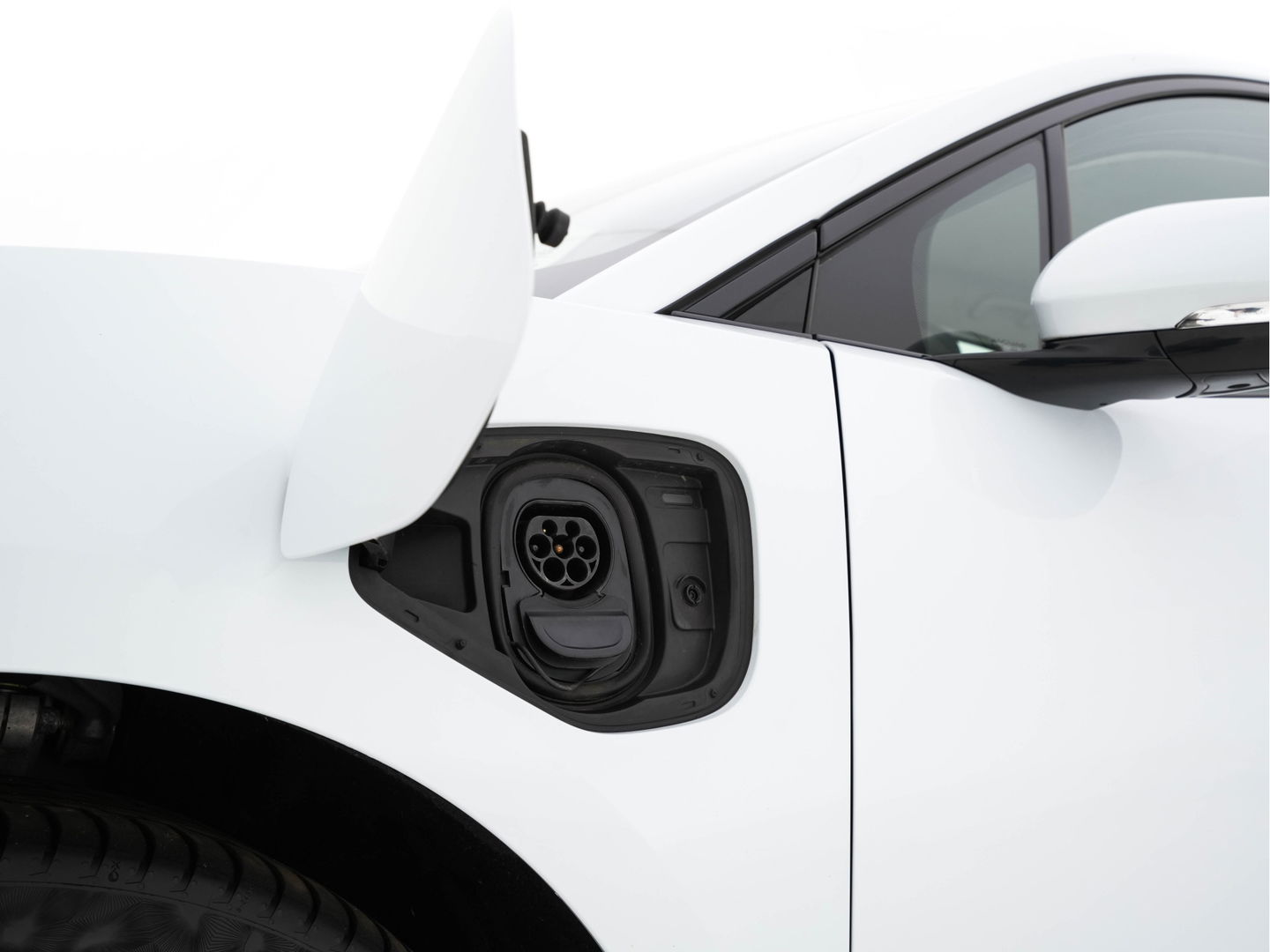 Jaguar I-PACE EV400 HSE First Edition AWD (INCL-BTW) Aut. *DIGI-COCKPIT | MATRIX-LED | MICROFIBRE | MERIDIAN-AUDIO | SURROUND-VIEW | KEYLESS | LANE-ASSIST | BLIND-SPOT | CRUISE | DAB | MEMORY-PACK | CCS-FASTLOADER | SPORT-SEATS | 22"