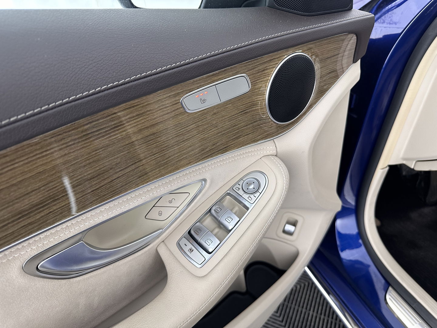 Mercedes-Benz C-Klasse 180 Ambition Aut. *PANO | FULL-LED | 1/2-LEATHER | SPORT-SEATS | NAVI-FULLMAP | HEATED-SEATS | ECC | PDC | CRUISE | 17''ALU*