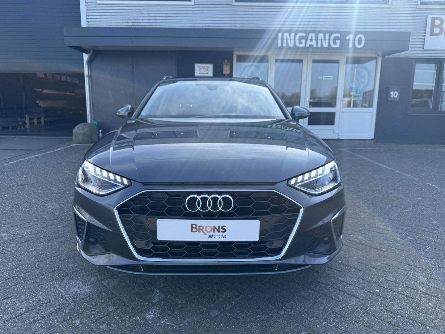 Audi A4 Avant 40 TFSI S-line edition Competition 205PK