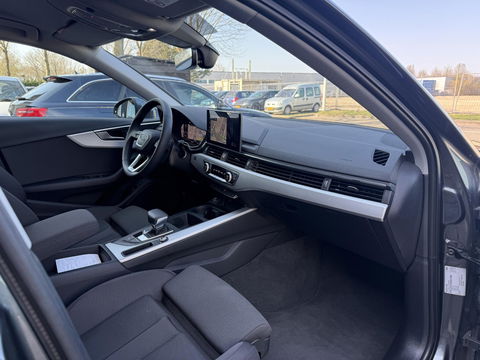 Audi A4 Avant 40 TFSI S-line edition Competition 205PK