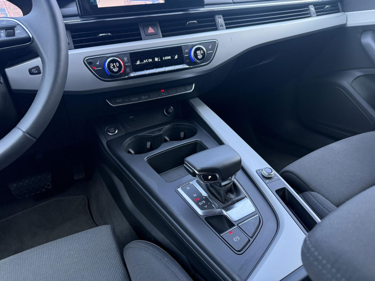 Audi A4 Avant 40 TFSI S-line edition Competition 205PK