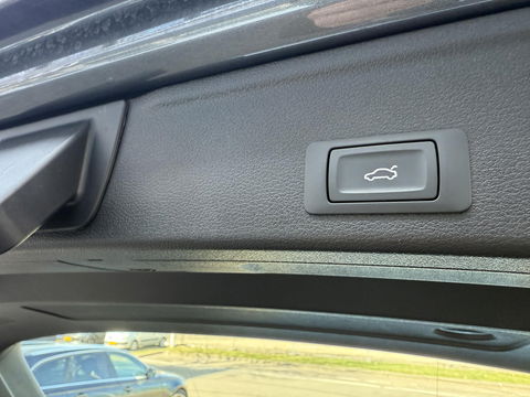 Audi A4 Avant 40 TFSI S-line edition Competition 205PK