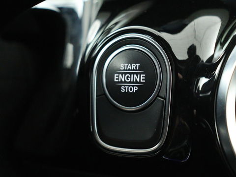 Mercedes-Benz B-Klasse 250e AMG Night | Stoelverwarming | Camera | Carplay | Sfeerverlichting | Leder/Alcantara | Full LED | Widescreen