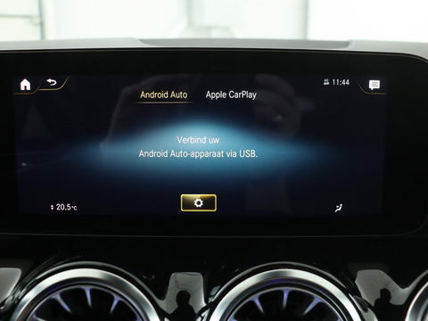 Mercedes-Benz B-Klasse 250e AMG Night | Stoelverwarming | Camera | Carplay | Sfeerverlichting | Leder/Alcantara | Full LED | Widescreen