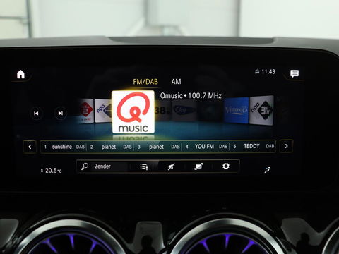 Mercedes-Benz B-Klasse 250e AMG Night | Stoelverwarming | Camera | Carplay | Sfeerverlichting | Leder/Alcantara | Full LED | Widescreen