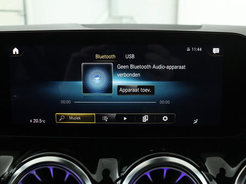 Mercedes-Benz B-Klasse 250e AMG Night | Stoelverwarming | Camera | Carplay | Sfeerverlichting | Leder/Alcantara | Full LED | Widescreen